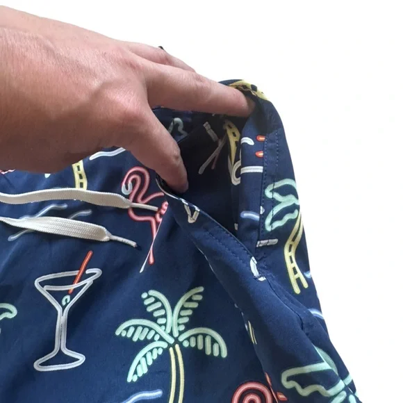 Chubbies Navy Blue Neon Tropical Men's Swim Trunks with Drawstring 5.5” inseam - Picture 6 of 13
